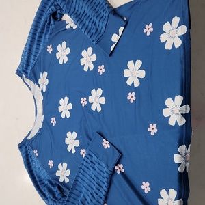 Women's XL Blue Long Sleeve w/ Flowers